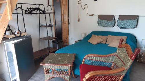 Viry Apartment | Cozy Stay at Le Fer A Cheval - Pet & Child Friendly