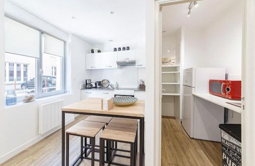 Laval Apartment | Family-Friendly Escape at Le Ferry - 9.2/10 Guest Rated
