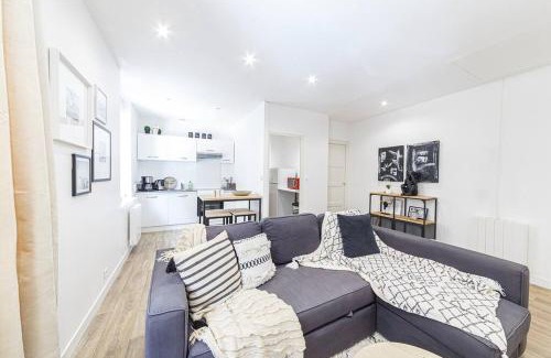 Laval Apartment | Family-Friendly Escape at Le Ferry - 9.2/10 Guest Rated