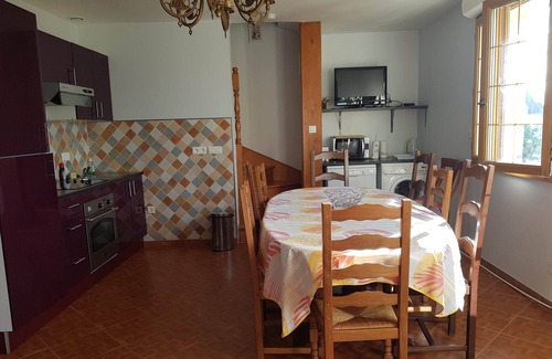 Saint-Geyrac House | Beautiful 'Le Figuier' House with Pool & Lake Views