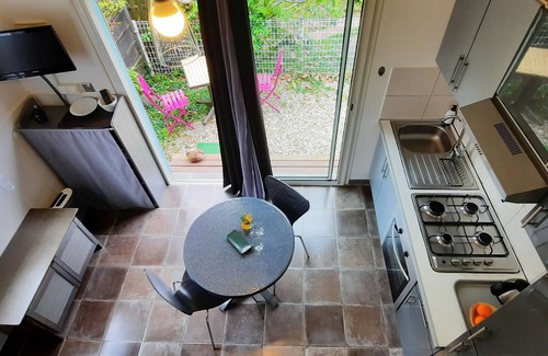 Le Tampon Ski Chalet | Guest Rated 10/10: Cozy Chalet-Studio at Le Figuier