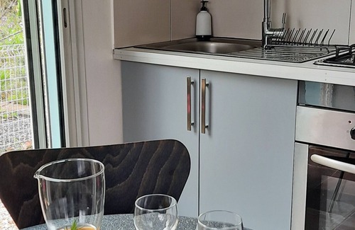 Le Tampon Ski Chalet | Guest Rated 10/10: Cozy Chalet-Studio at Le Figuier