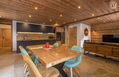Bessans House | Cozy LE Flocon RDC - Bessans: Pet Friendly with Breakfast