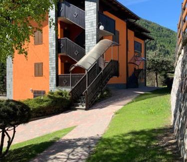 Vezza d'Oglio Apartment | Pet-Friendly Residence Le Fontanacce with Exceptional Amenities