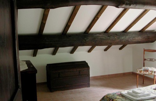 Castel del Rio Apartment | Experience Le Fontanelle: Family & Pet-Friendly Retreat
