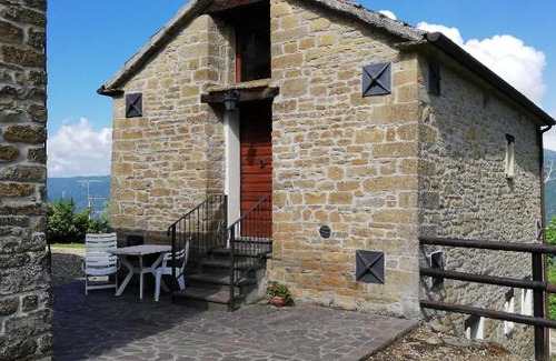 Castel del Rio Apartment | Experience Le Fontanelle: Family & Pet-Friendly Retreat