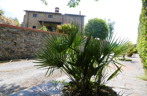 Saturnana House | Relax at LE FORRI: Oceanfront Bliss with Spa & Pool