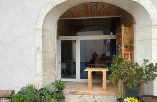 Gimel House | Pet-Friendly Retreat at Le Fort - Rated 10/10 by Guests