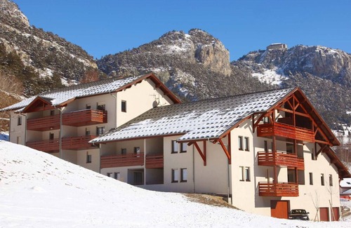 Avrieux Apartment | Cozy Escape at Le Friendly - Apartment with Terrace
