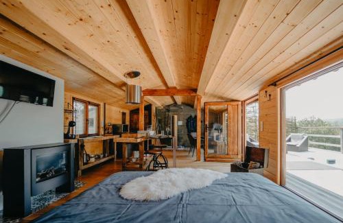 Hamoir Ski Chalet | Enjoy Relaxation at Le Fruit du Chêne with Hot Tub Access