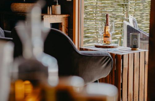 Hamoir Ski Chalet | Enjoy Relaxation at Le Fruit du Chêne with Hot Tub Access