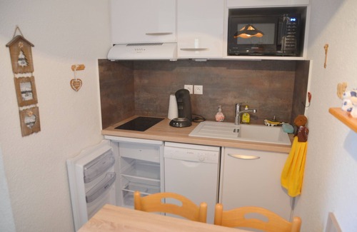 Reberty Apartment | Cozy Le Génépi: Perfect Apartment for Families & Pets