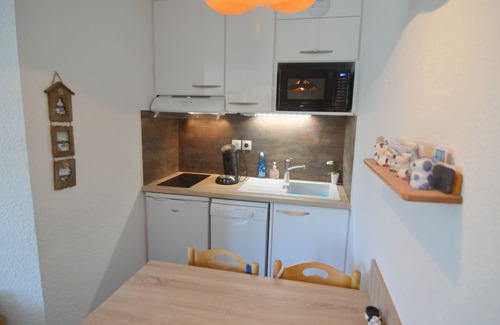 Reberty Apartment | Cozy Le Génépi: Perfect Apartment for Families & Pets