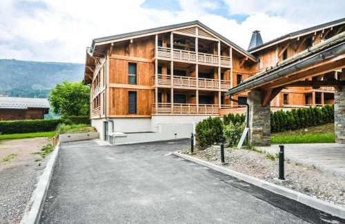 Les Gets Apartment | Le Génépi: Ideal Family Retreat Near Ski Slopes