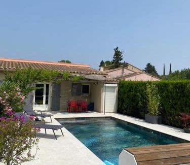 Aubignan House | Serene Stay at Le Gîte au Calme d'Aubignan - 9.5/10 Rated