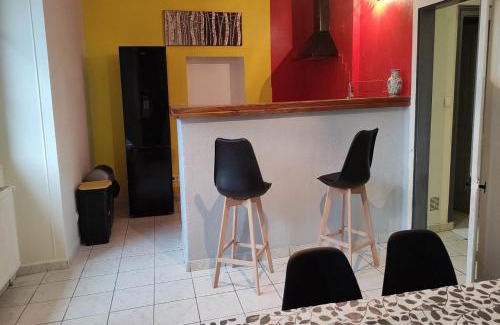 Champniers-et-Reillac House | Cap Nature Retreat - Ideal for Groups & Pet-Friendly Stays