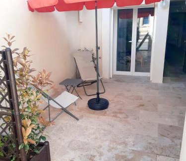 Eyguieres Apartment | Family-Friendly Retreat at Le gîte d'églantine, Rated 9.7/10