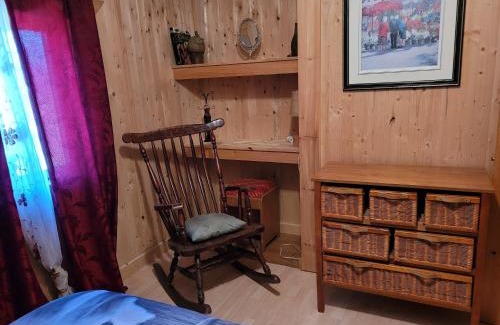 Saint-David-de-Falardeau Bed & Breakfast | Ocean View Stay at Le Gîte Du Gardien Blanc - Family Friendly
