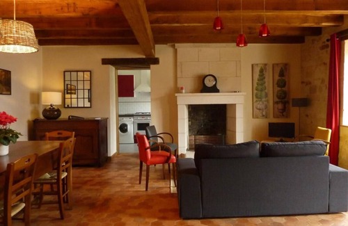 Jaunay-Marigny House | Discover Le Gîte D'edouard - Family & Pet Friendly Retreat