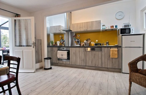 Paimpol House | Beachfront Family Retreat at Le Gîte de Gravelodic
