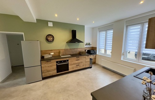 Epehy House | Experience Comfort at Le Gîte de L'aigle with Family Amenities