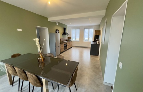 Epehy House | Experience Comfort at Le Gîte de L'aigle with Family Amenities