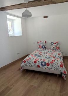 Forges-la-Foret Apartment | Discover Le gîte de l'Ecurie: Family-Friendly Retreat