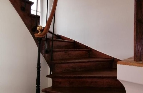 Esclavolles-Lurey House | Family-Friendly Retreat at Le gîte de la Gare de Lurey