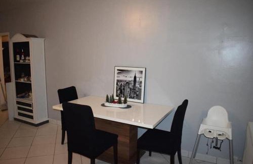 Etauliers House | Experience Comfort at Le Gîte de la Palmeraie - Rated 9/10