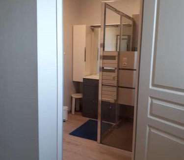 Sazilly House | Oceanfront Retreat: Le Gîte de Martine et Marc Awaits