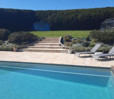 Brece House | Experience Oceanfront Bliss at Le Gîte De Roseraie