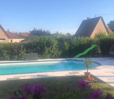 Schwenheim House | Family-Friendly Getaway at Le gîte des cigogneaux