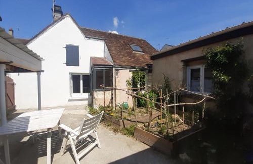 Nogent-le-Rotrou House | Pet-Friendly Retreat at Le gîte des pierres - Rated 9.1/10