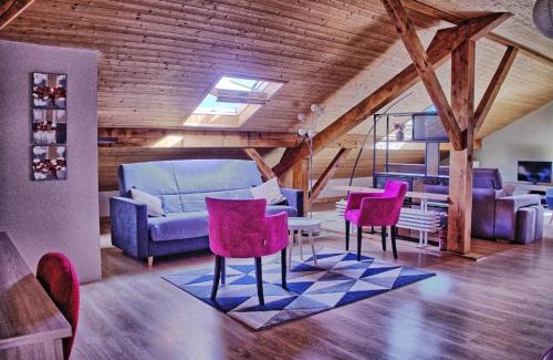 Marignier Apartment | Discover Le Pontvys: Guest Rated 9/10 for Unforgettable Stays