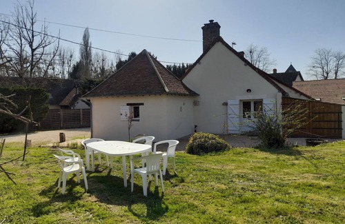 Cheverny House | Discover Le Gîte du Saule: Family-Friendly Retreat in Sologne