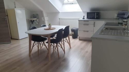 Ailly-sur-Noye Apartment | Family-Friendly Getaway at Le Gîte du Val de Noye