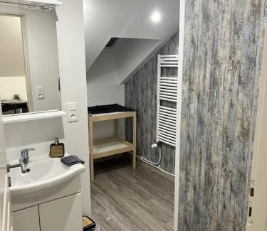 Ailly-sur-Noye Apartment | Family-Friendly Getaway at Le Gîte du Val de Noye