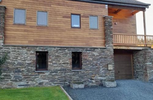 Engreux House | Pet-Friendly Oceanfront Retreat: Le gîte Pierre et Bois