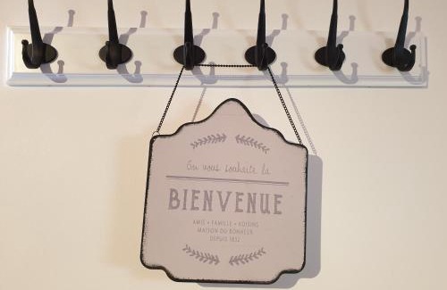 Senlis Apartment | Relaxing Oceanfront Retreat at Le Gîte Senlisien