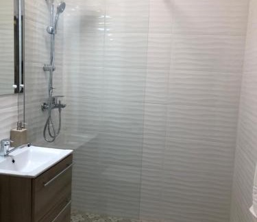 Drumul Taberei Apartment | Cozy Retreat at Le Garçon de Sara - Guest Rated 9.1/10