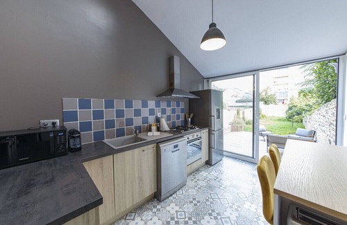 Laval Apartment | Beautiful Le Garden: Relaxing Spa & Family-Friendly Stay
