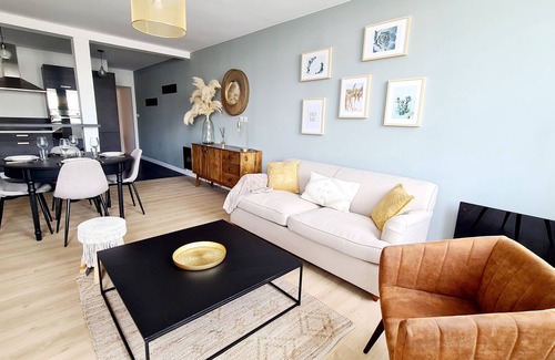 Gare Apartment | Oceanfront Retreat at Le Garibaldi de Calais - Guest Rated 8/10