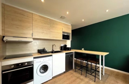 Montlucon Apartment | Discover Family-Friendly Comfort at Le Gatsby Hotel