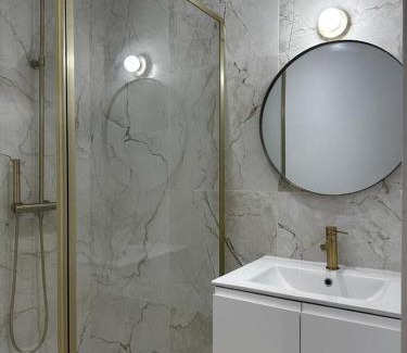 Saint-Acheul Apartment | Budget-Friendly Family Stay at Le Gaveau Hotel