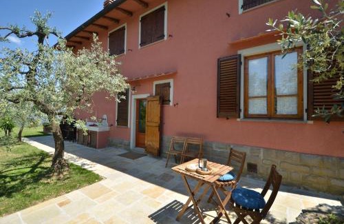 Montevarchi Villa | Le Ginestre: Family-Friendly Retreat with Pet Amenities