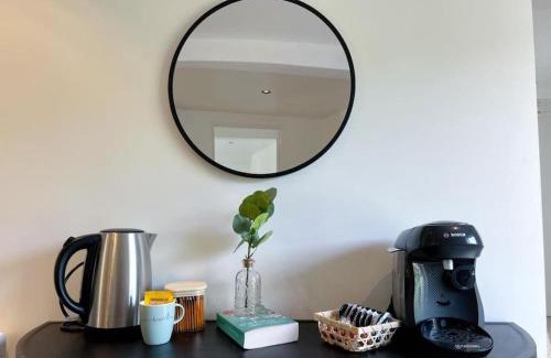 Malause Apartment | Family-Friendly Le Gite 2 - Ideal Comfort for 4 Guests