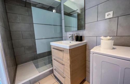 Malause Apartment | Family-Friendly Le Gite 2 - Ideal Comfort for 4 Guests