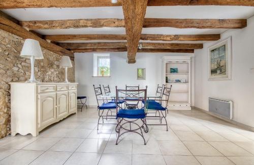 Missillac Villa | Le Gite Blanc: Oceanfront Getaway with Pet-Friendly Comfort