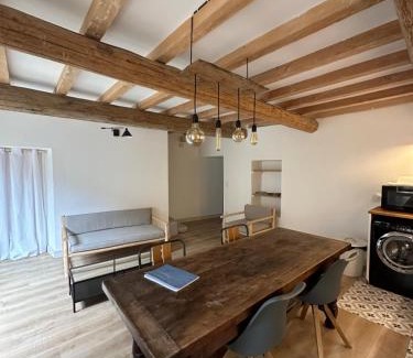 Fons House | Family-Friendly Getaway at Le gite d'à côté - Rated 9.2