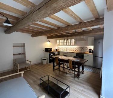 Fons House | Family-Friendly Getaway at Le gite d'à côté - Rated 9.2